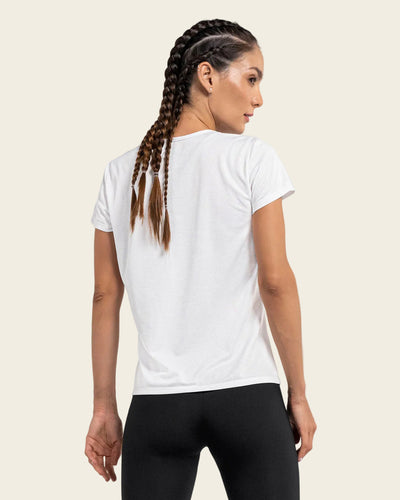 Camiseta deportiva de secado rápido y silueta semiajustada