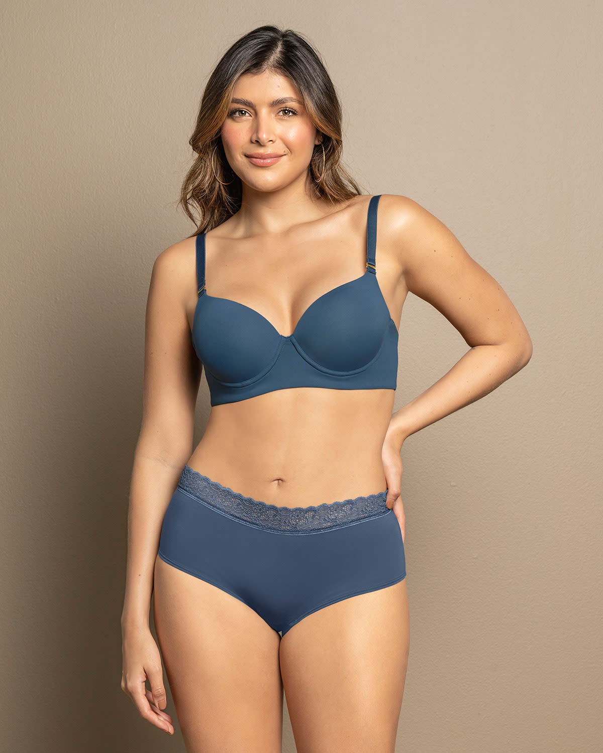 Sujetador de push up alto copa lisa