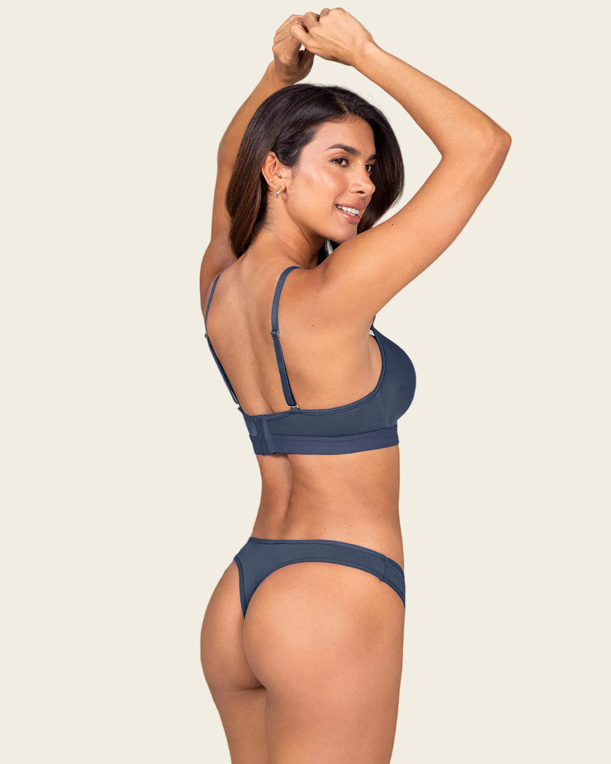 Sujetador triangular sin aro estilo top